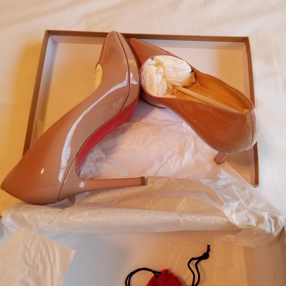 Christian Louboutin Pigalle Plato Pump